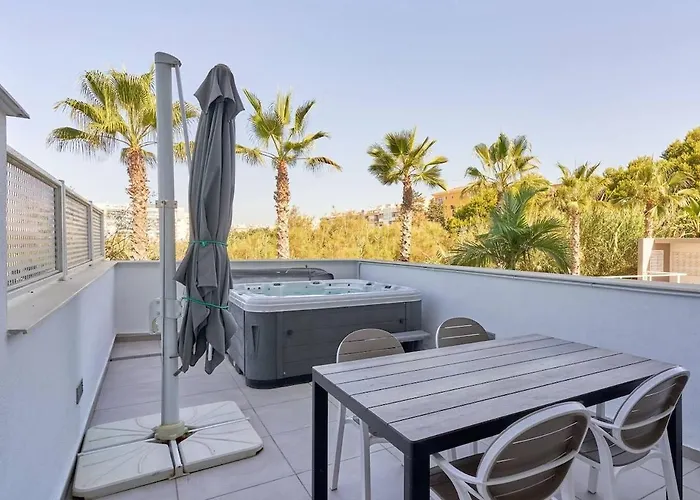 Luxurious Two Bed טורוקס