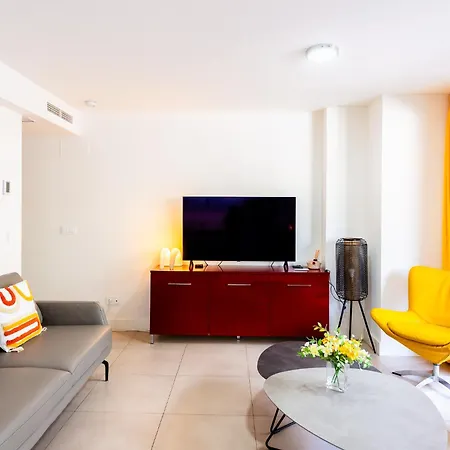 Luxurious Two Bed 公寓 *