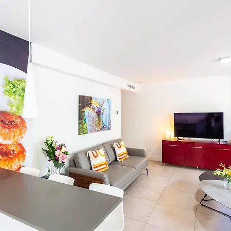 Luxurious Two Bed *