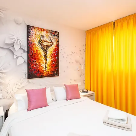 Luxurious Two Bed 公寓